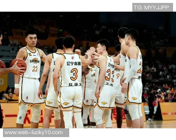 CBA季后赛精彩对决辽宁队迎战广厦队争夺晋级名额