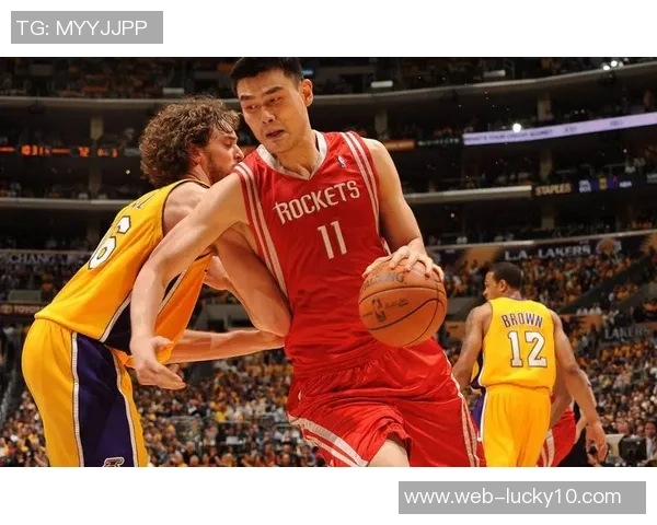 姚明与奥尼尔的巅峰对决：谁才是NBA历史最强中锋之争
